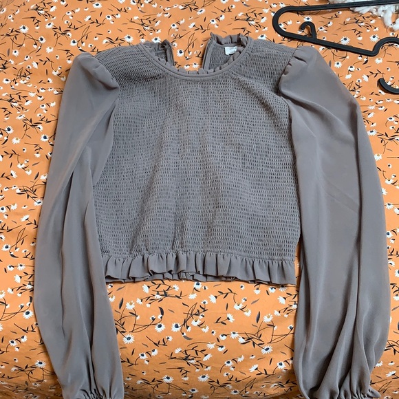 Aritzia Wilfred top, never worn. - Picture 1 of 2